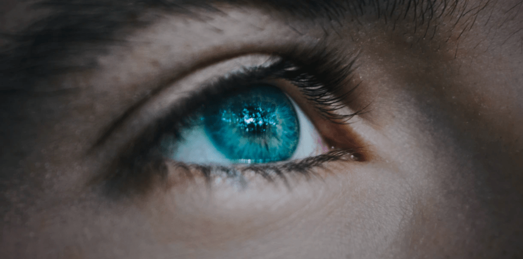 Scharf Sehen mit gepflegten Kontaktlinsen